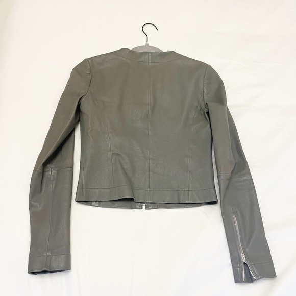 ELIZABETH AND JAMES Cropped Gray Leather Jacket Size 2 - Picture 2 of 5